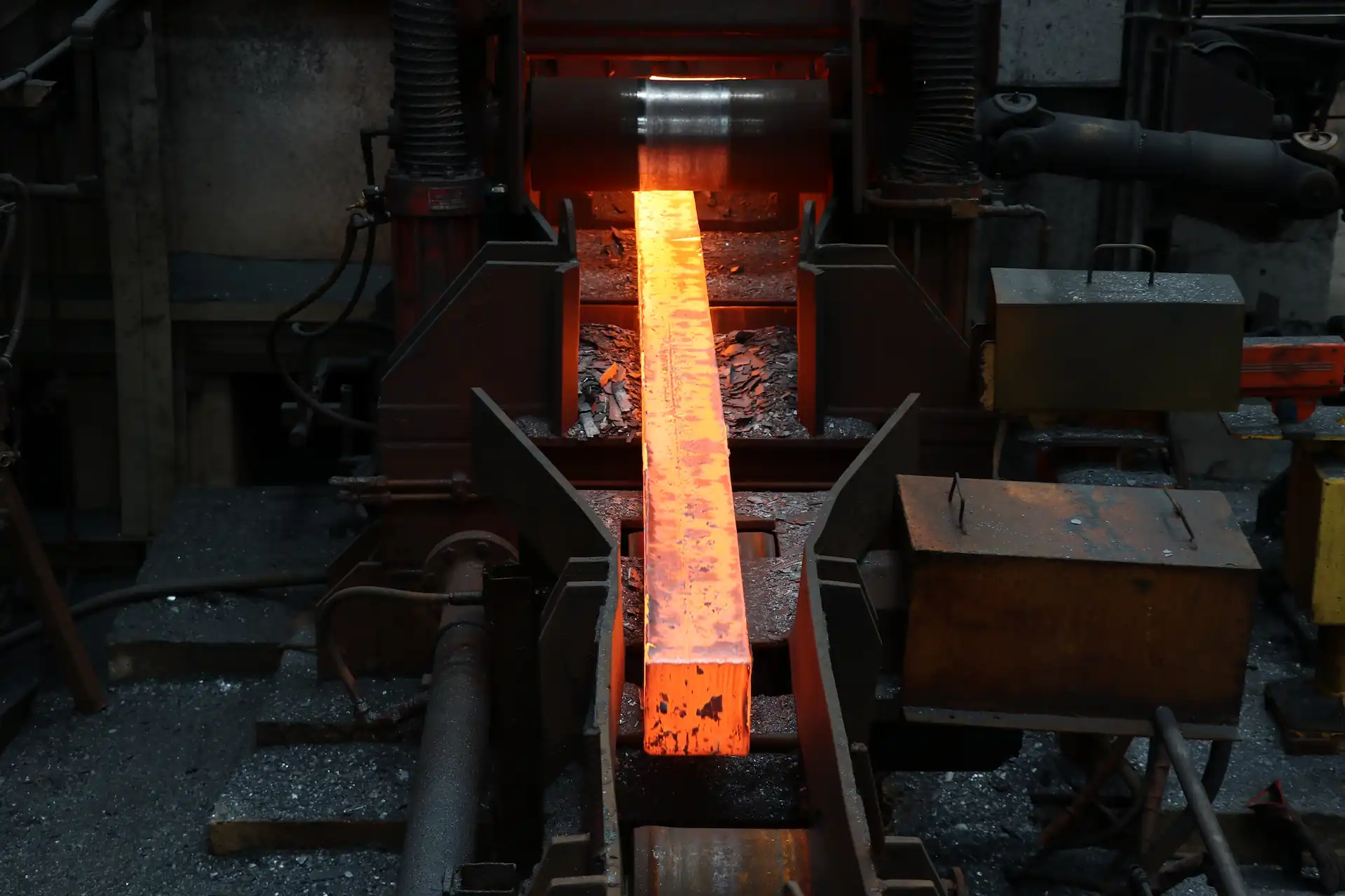  تولید شمش اهن  از ضایعات 